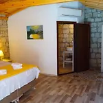 Morera Hotel