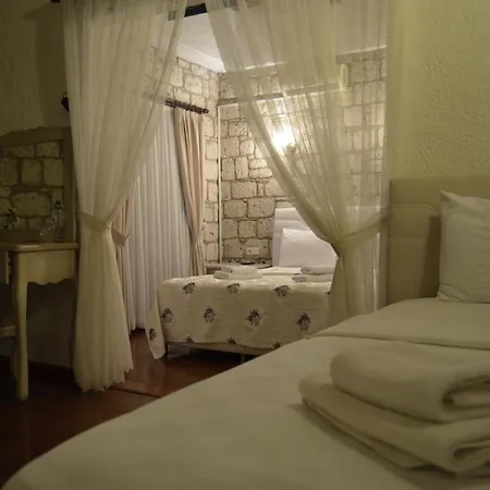 Morera Hotel 3*